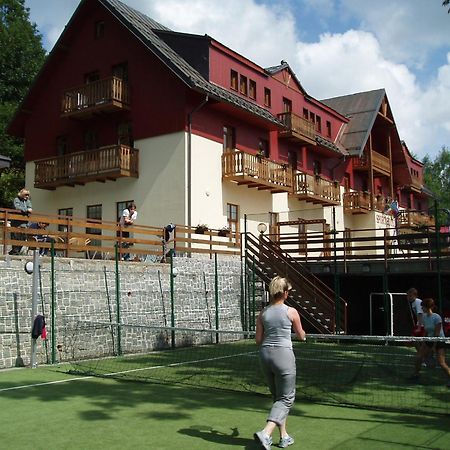 Svycarska Bouda Hotel Špindlerŭv Mlýn Luaran gambar