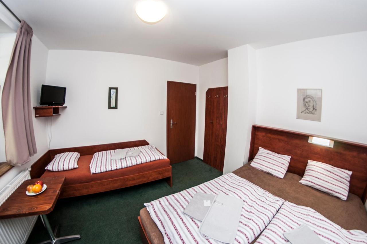 Svycarska Bouda Hotel Špindlerŭv Mlýn Luaran gambar
