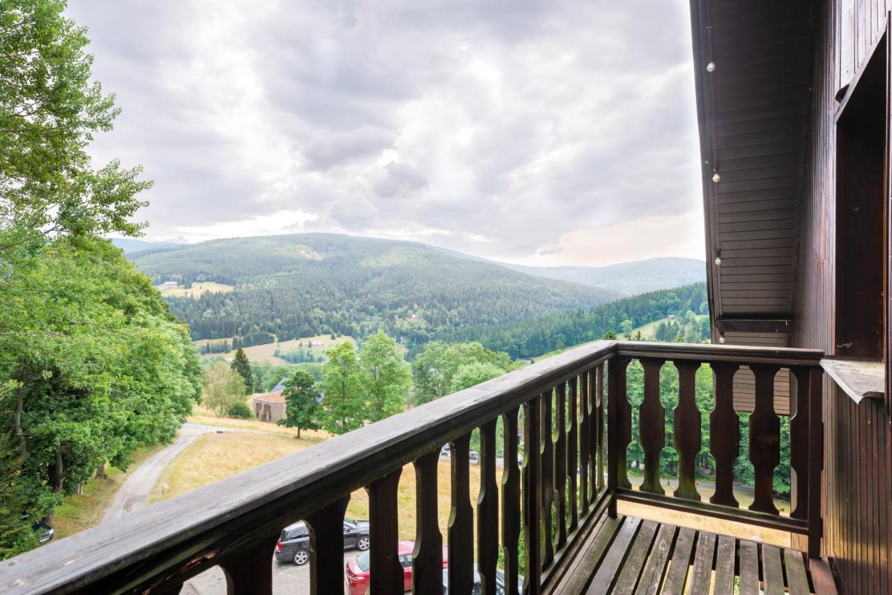 Svycarska Bouda Hotel Špindlerŭv Mlýn Luaran gambar