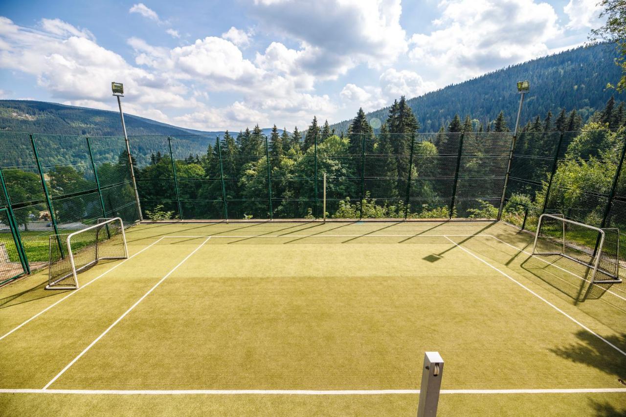 Svycarska Bouda Hotel Špindlerŭv Mlýn Luaran gambar