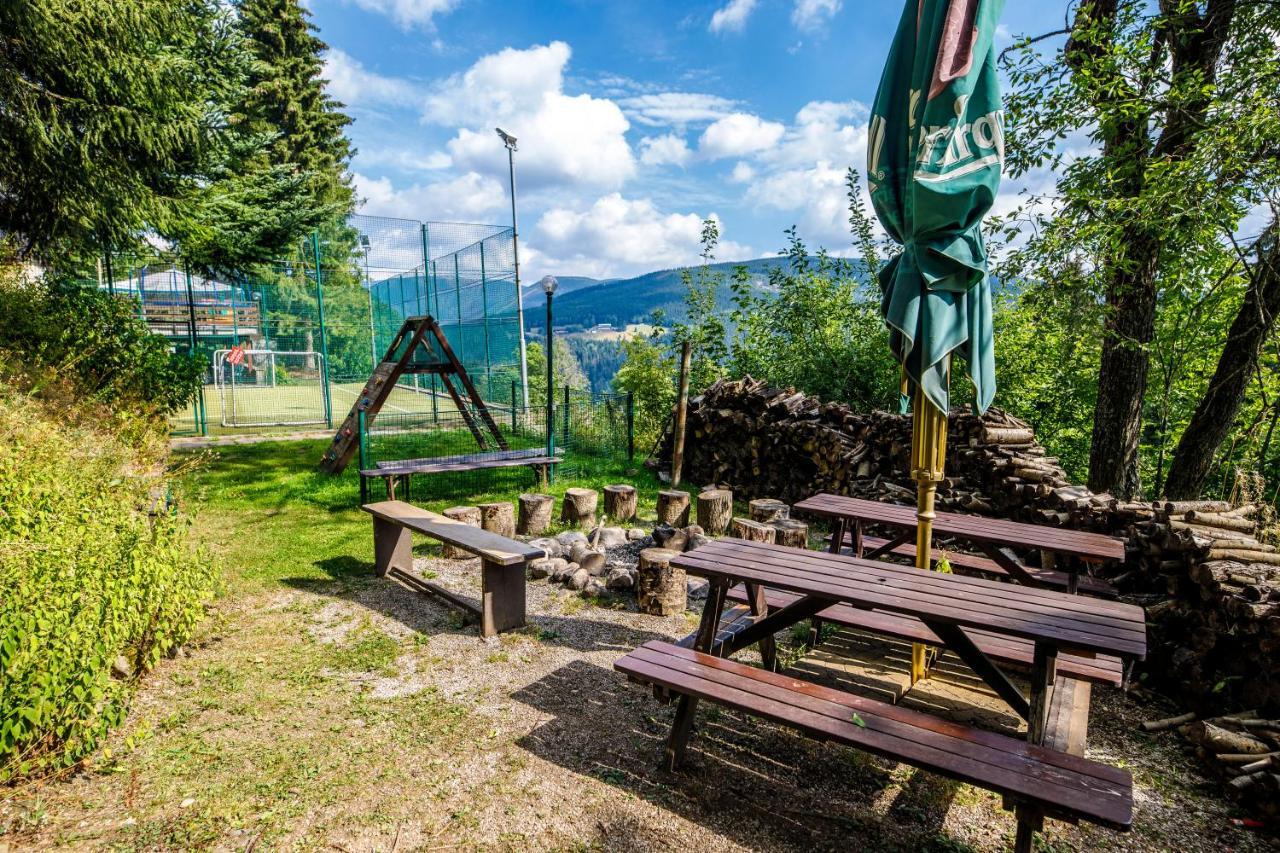 Svycarska Bouda Hotel Špindlerŭv Mlýn Luaran gambar
