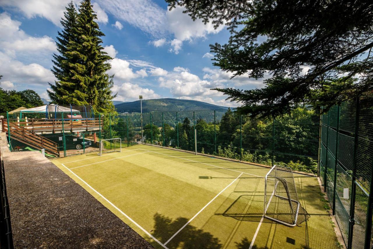 Svycarska Bouda Hotel Špindlerŭv Mlýn Luaran gambar