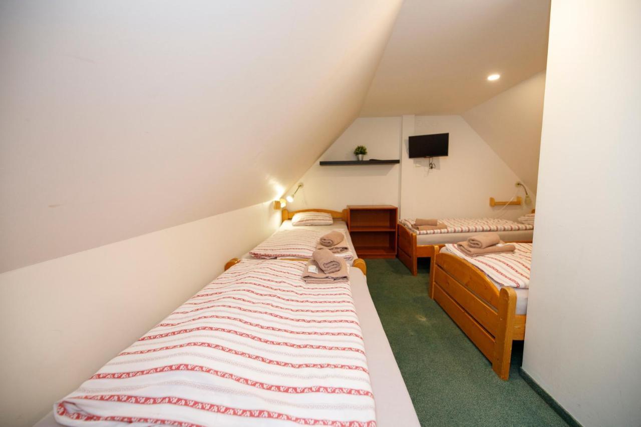 Svycarska Bouda Hotel Špindlerŭv Mlýn Luaran gambar