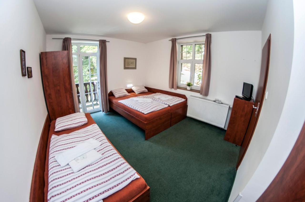 Svycarska Bouda Hotel Špindlerŭv Mlýn Luaran gambar