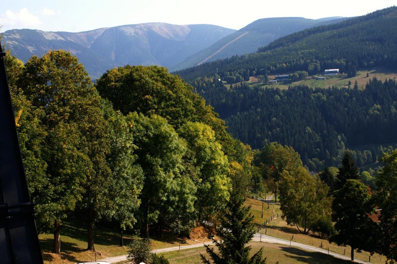 Svycarska Bouda Hotel Špindlerŭv Mlýn Luaran gambar