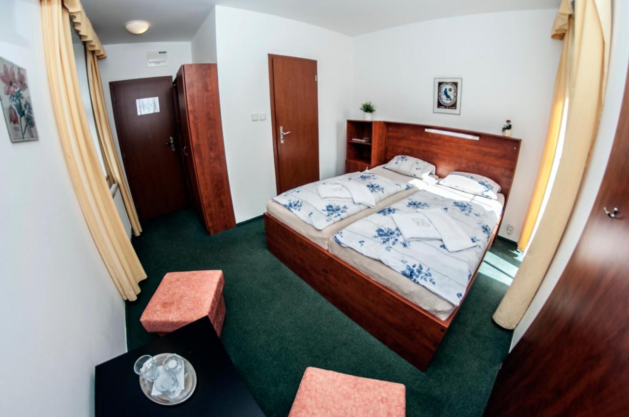 Svycarska Bouda Hotel Špindlerŭv Mlýn Luaran gambar