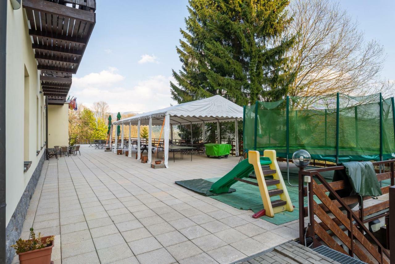Svycarska Bouda Hotel Špindlerŭv Mlýn Luaran gambar
